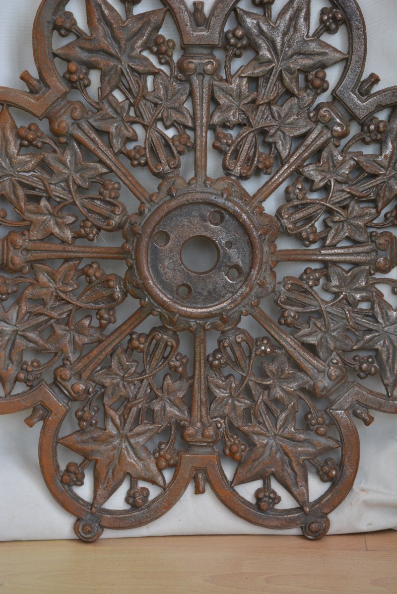 Antique Victorian Cast Iron Ceiling Rose, Ivy Leaf Design - Image 7